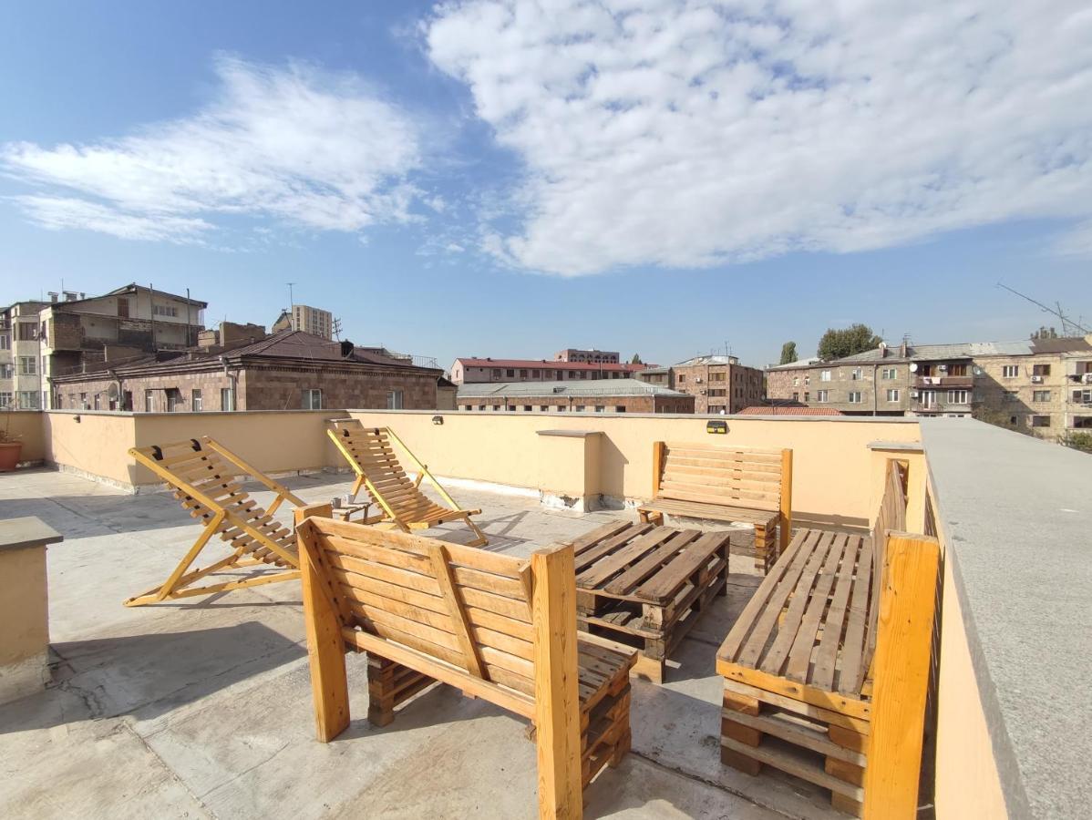Hotelise I Tulip Apartment Ереван Экстерьер фото